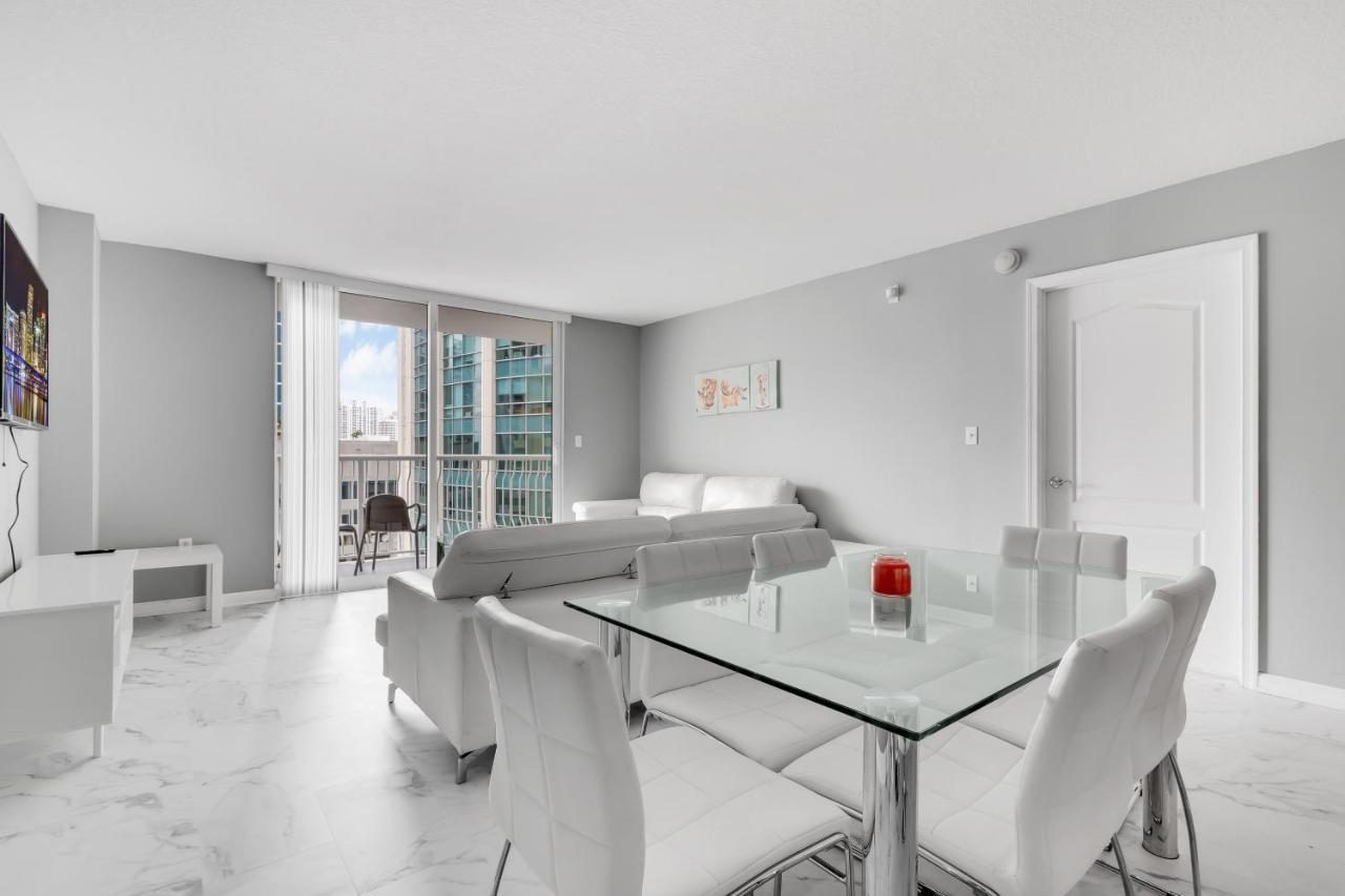 The Club At Brickell Bay Luxury Suites Miami Kültér fotó